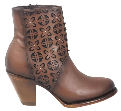 Silverton Reese All Leather Round Toe Short Boots (Brown)